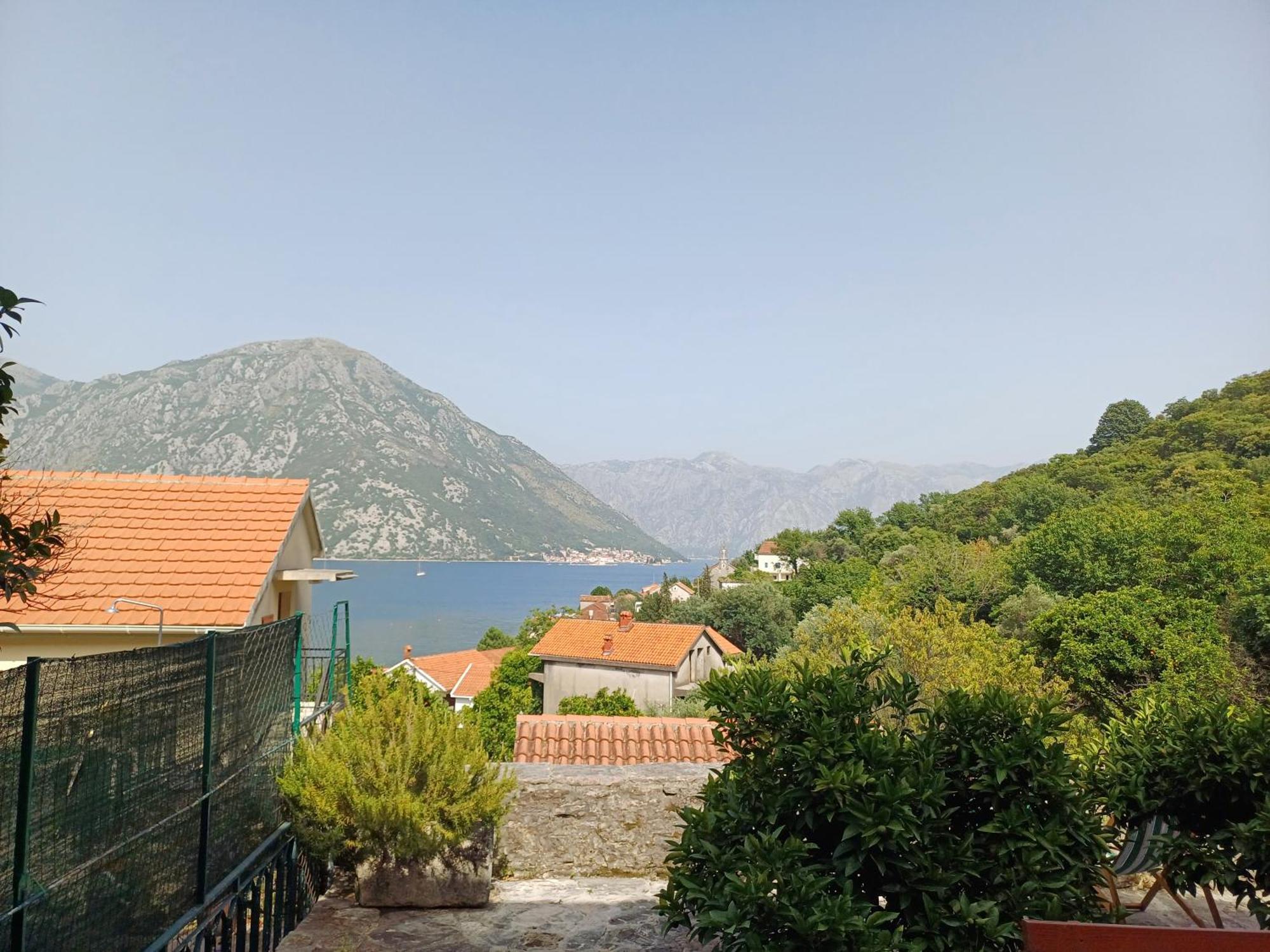 Guest House Maza Kotor Exterior foto