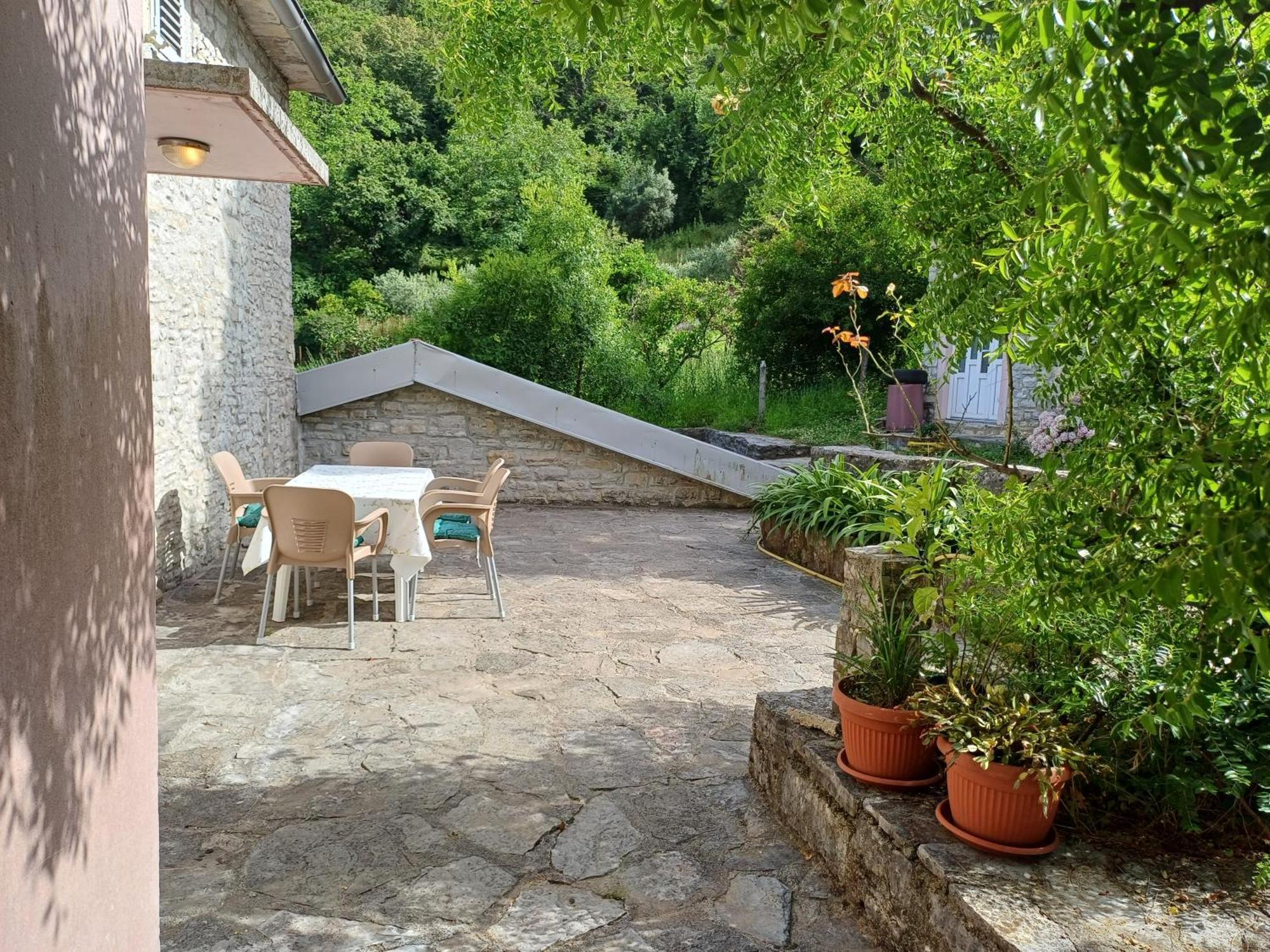 Guest House Maza Kotor Exterior foto