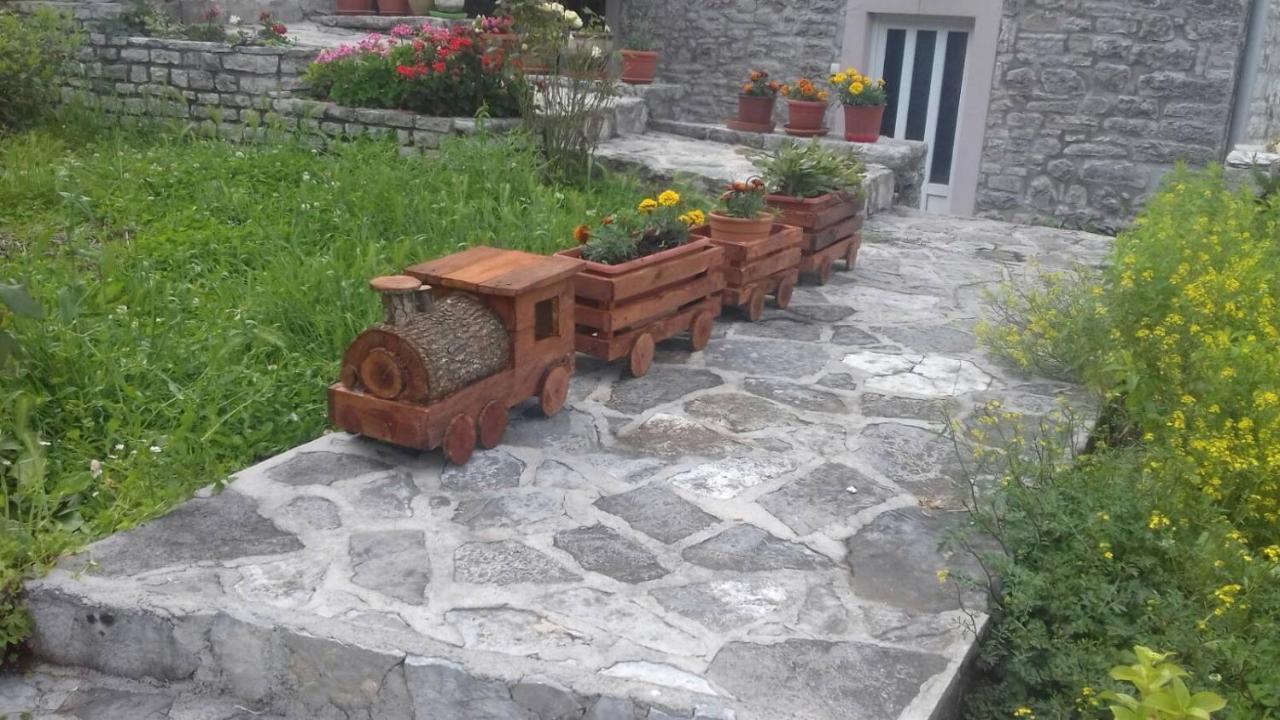 Guest House Maza Kotor Exterior foto