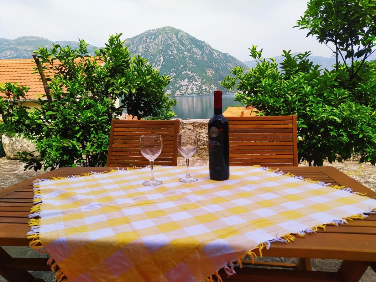 Guest House Maza Kotor Exterior foto