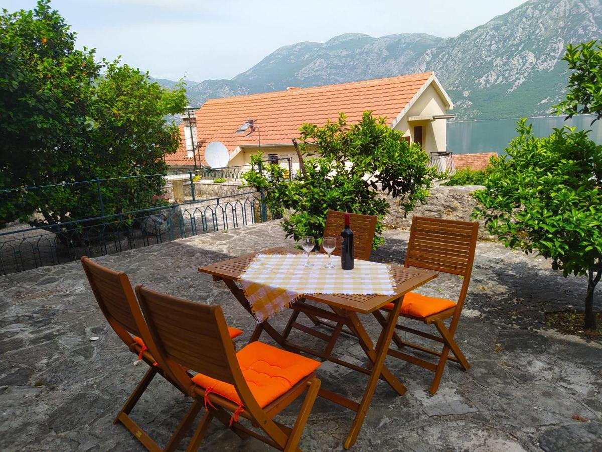 Guest House Maza Kotor Exterior foto